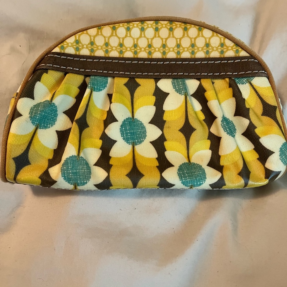 Floral Patterned Clutch